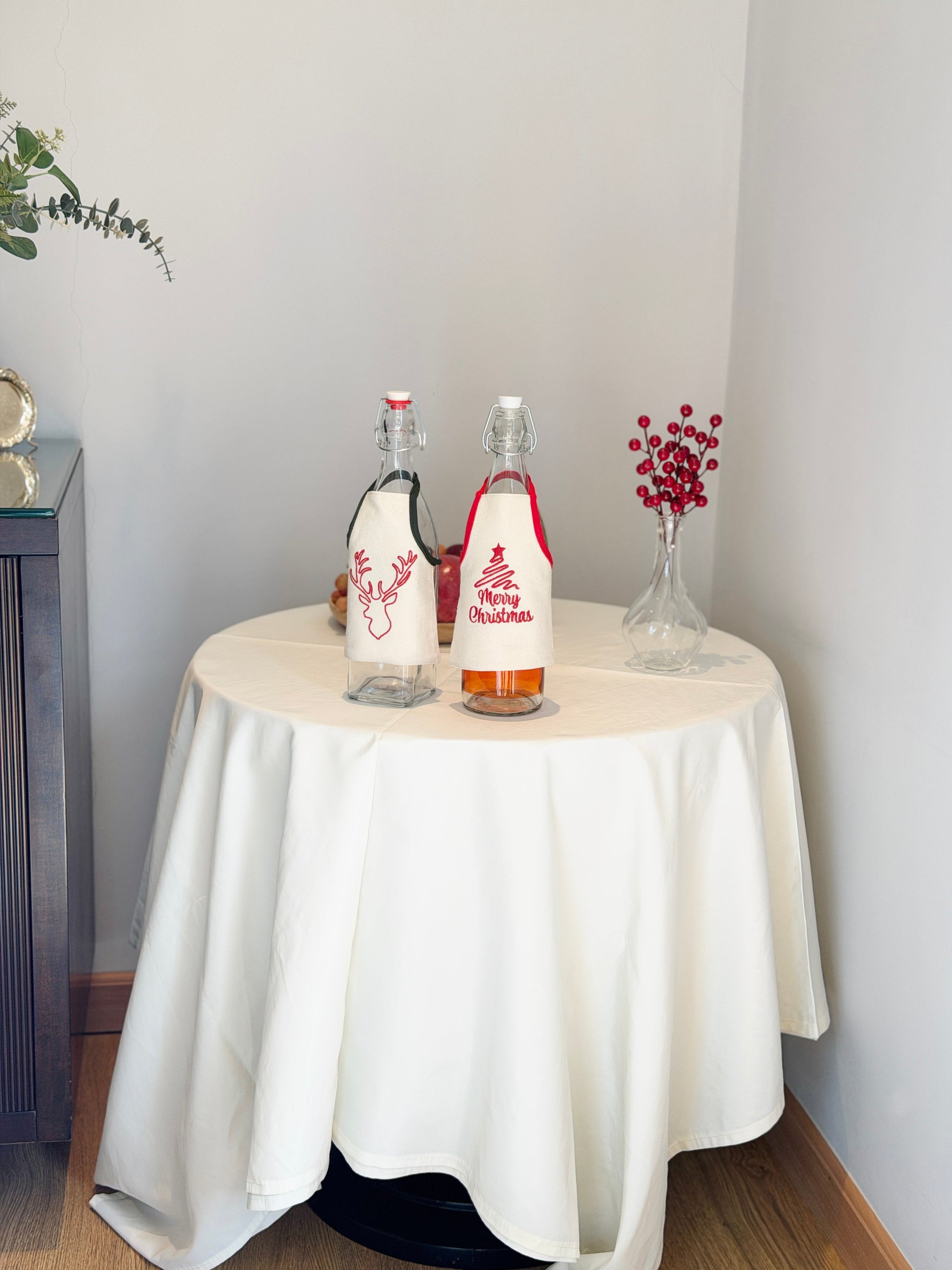 Christmas Bottle Aprons – Set of 2