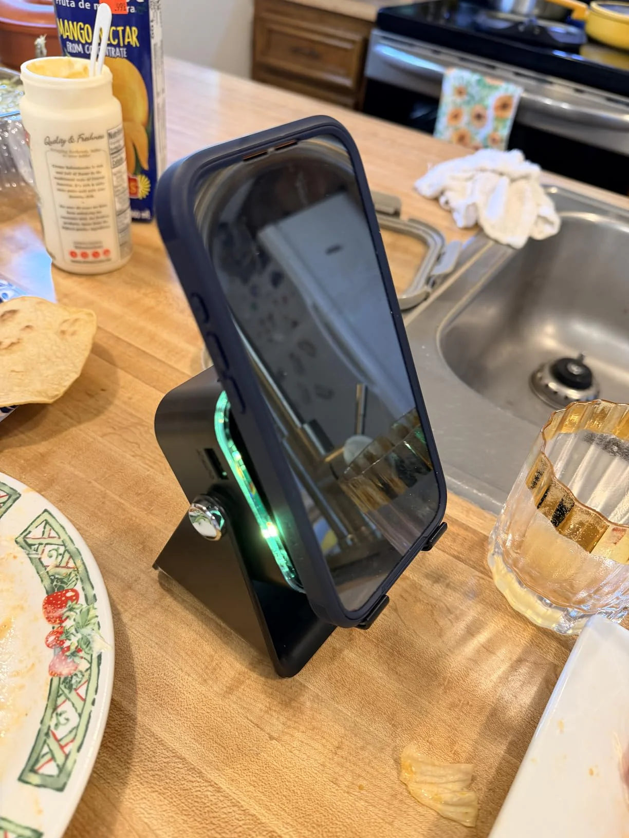 Billhol speaker customer experience
