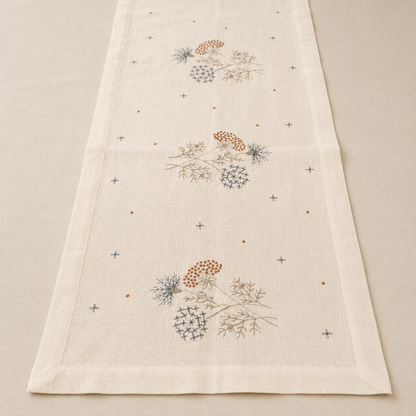 Le Bouquet Linen Table Runner