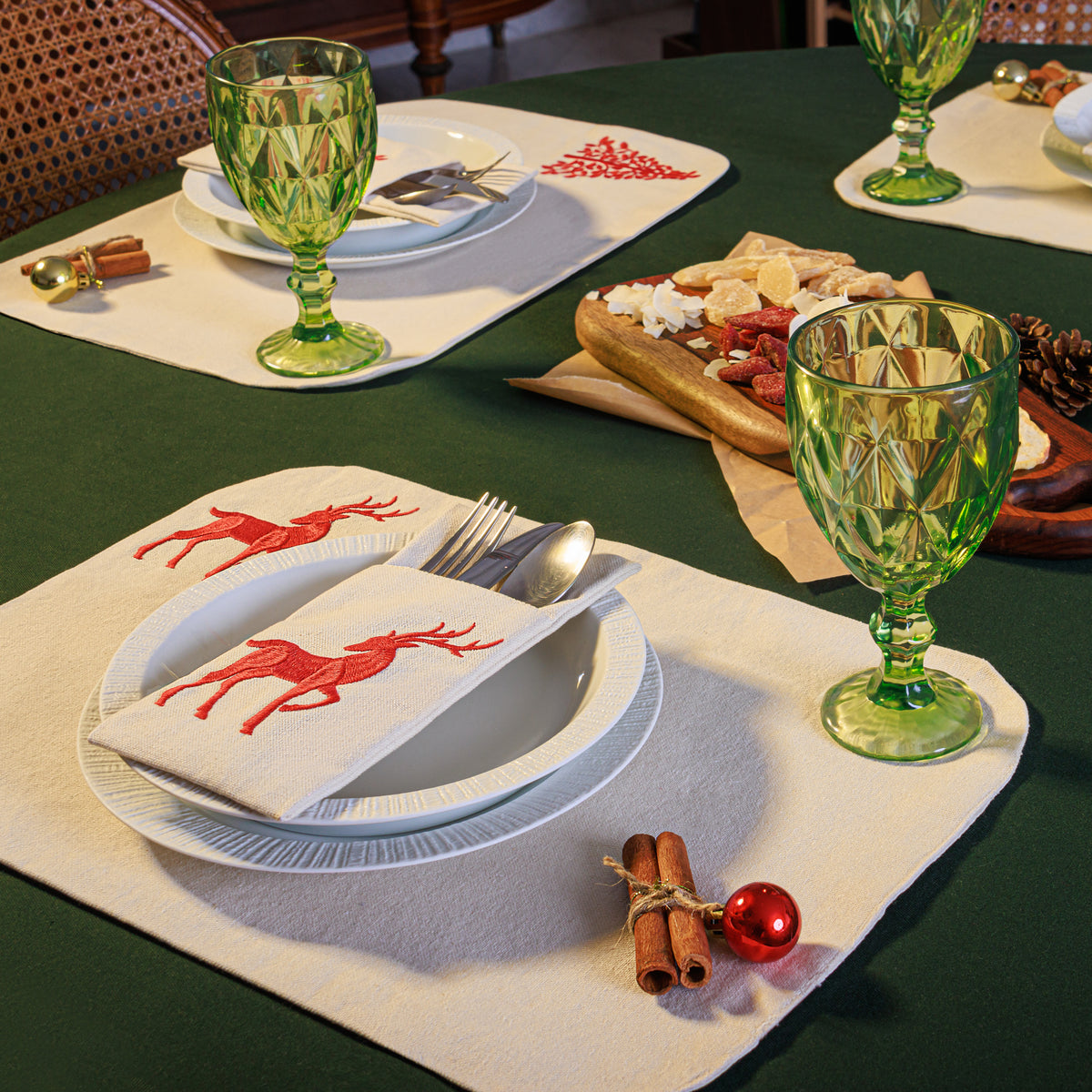 Linen Jolly Deer Placemats - Set of 6
