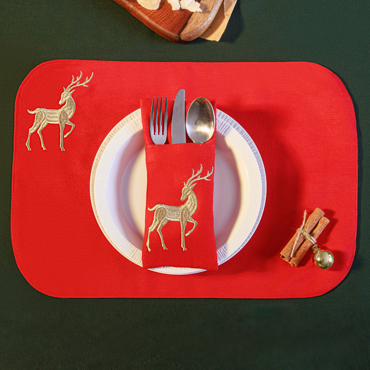 Placemat Set: 6 pieces — 12.6 × 17.9 in (32 × 45.5 cm)