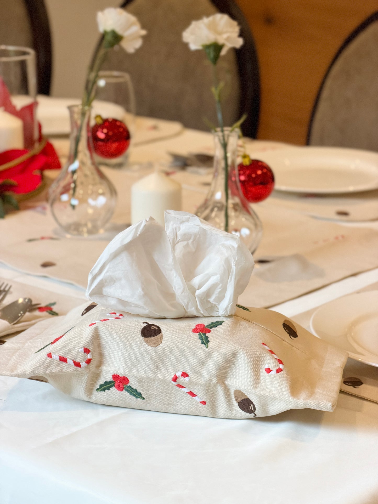 Tissue Box Cover: 7.1 × 14 in (18 × 35.5 cm)