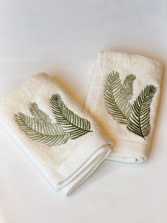 Palm Whisper Guest Towels – Set of 2
