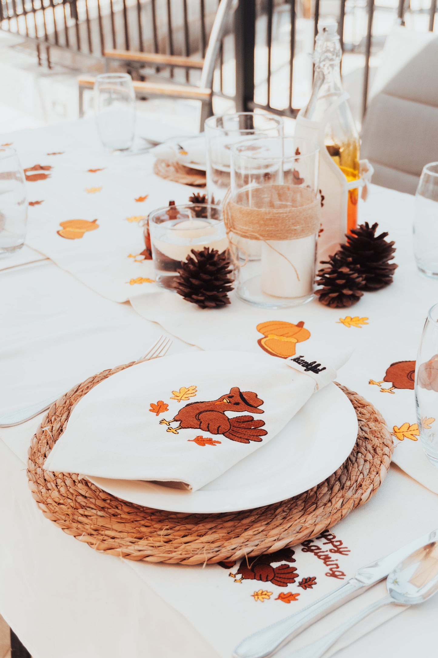 Western Thankful Embroidered Linen Napkin & Canvas Ring Set – Autumn Harvest Table Décor