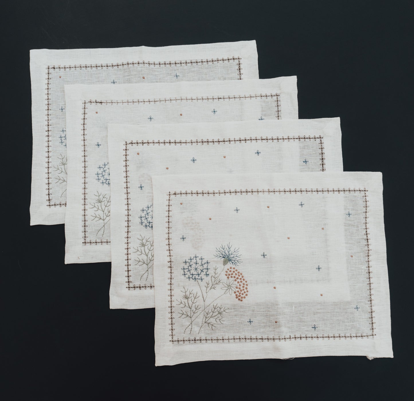 Le Bouquet Linen placemats