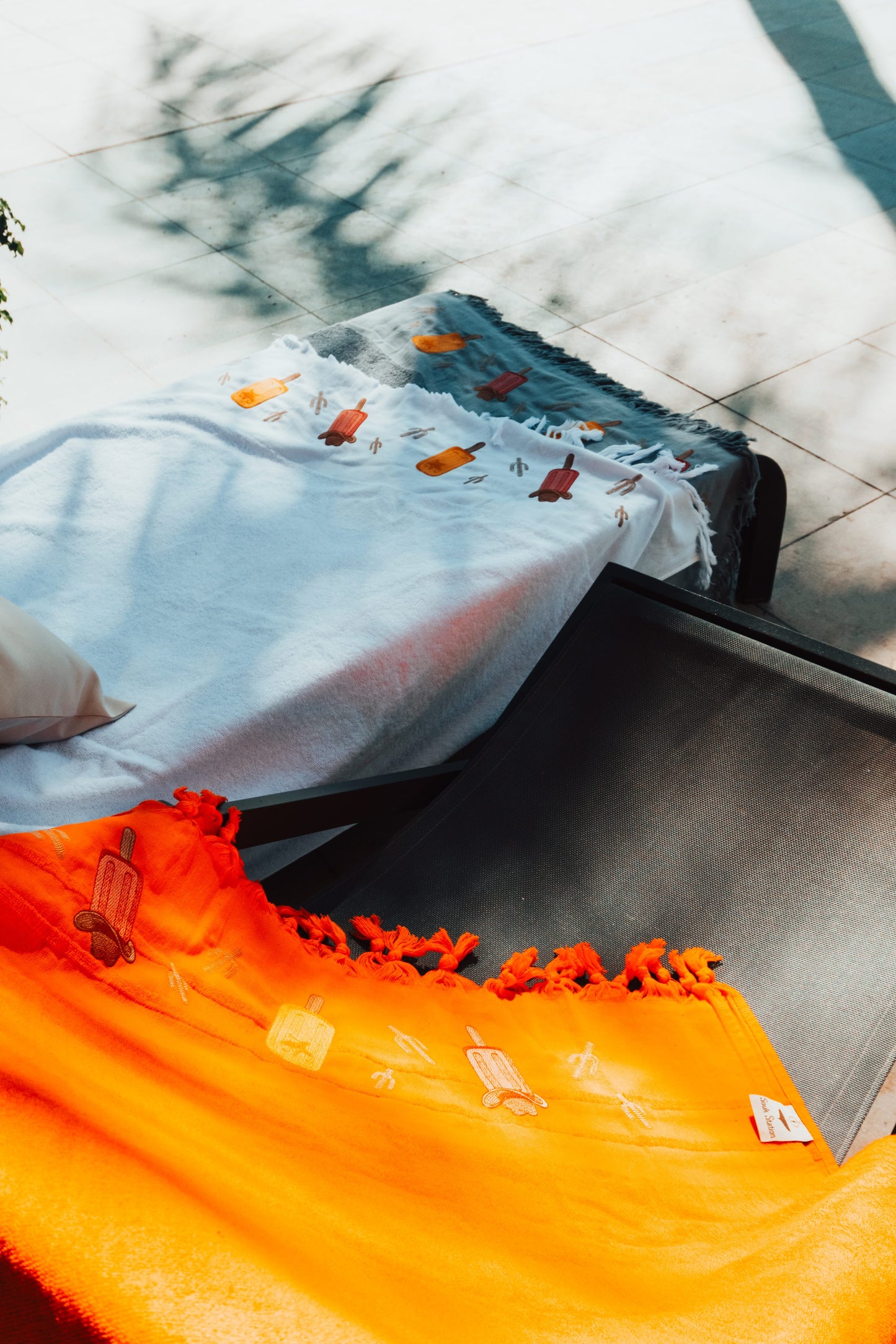 Cowboy Embroidered Beach Towel – Oversized 100% Cotton (39×79 in / 100×200 cm)